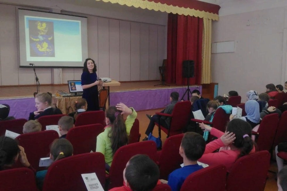 Студентами Детского университета стали учащиеся начальных классов средних образовательных школ города Менделеевск Студентами Детского университета стали учащиеся начальных классов средних образовательных школ города Менделеевск