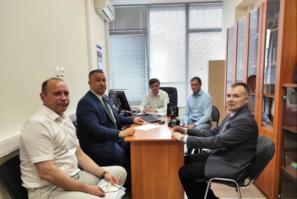 Ректор КФУ встретился с директором Департамента государственной молодежной политики и воспитательной деятельности Минобрнауки РФ Ректор КФУ встретился с директором Департамента государственной молодежной политики и воспитательной деятельности Минобрнауки РФ