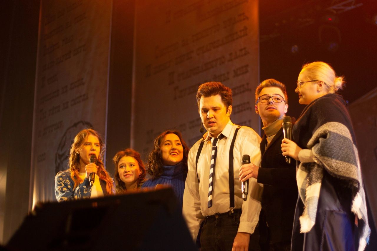 Творческий коллектив 'Между строк' Творческий коллектив 'Между строк'