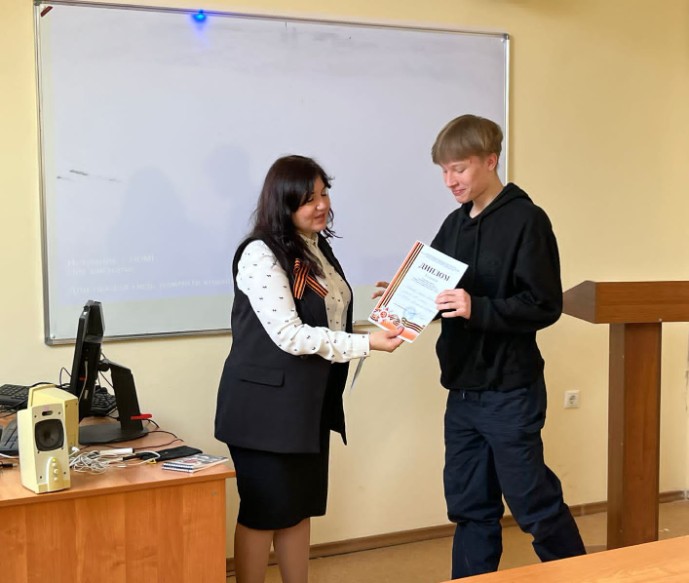 Потомки помнят и несут святую память Потомки помнят и несут святую память