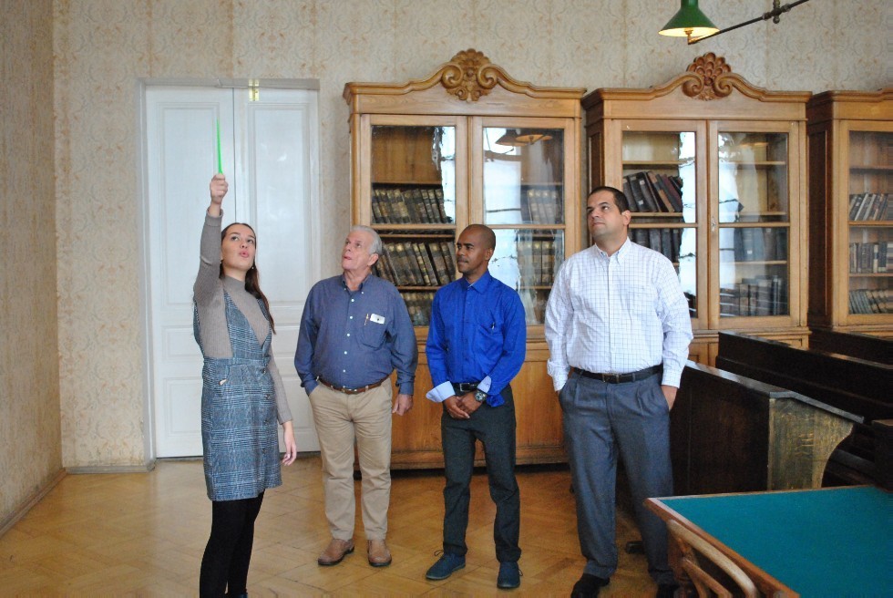 Delegation of Centro de Investigaciones del Petróleo (Cuba) Delegation of Centro de Investigaciones del Petróleo (Cuba)