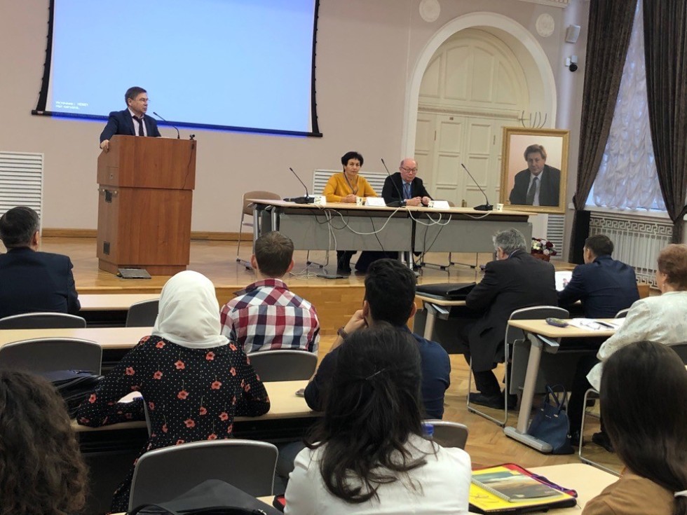 ���� � �����