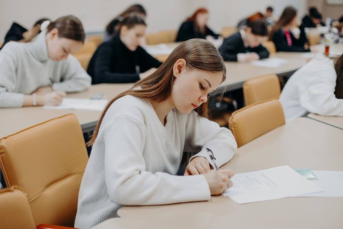 12 февраля состоялась Межрегиональная предметная олимпиада КФУ по обществознанию 12 февраля состоялась Межрегиональная предметная олимпиада КФУ по обществознанию