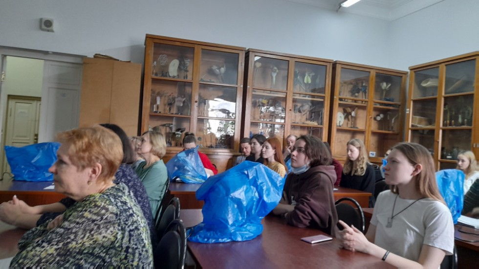 День науки на кафедре ботаники и физиологии растений в рамках Итоговой научно-образовательной конференции студентов КФУ День науки на кафедре ботаники и физиологии растений в рамках Итоговой научно-образовательной конференции студентов КФУ