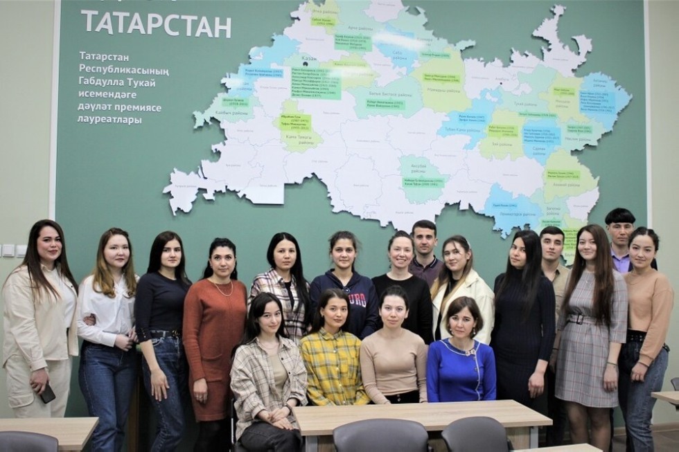 Очередное занятие в в КдИС 'О русском на русском интересно' Очередное занятие в в КдИС 'О русском на русском интересно'