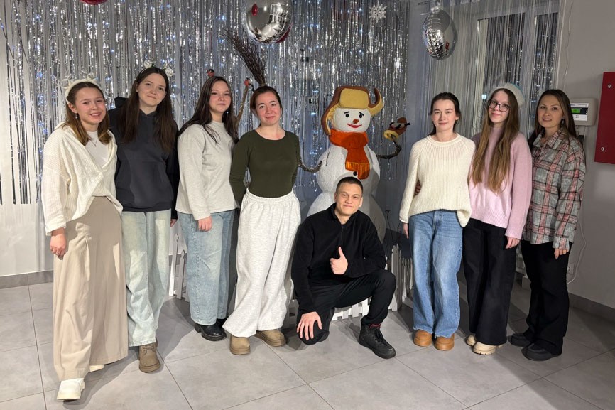 Студенты Елабужского института КФУ разгадали новогодний квест в библиотеке Студенты Елабужского института КФУ разгадали новогодний квест в библиотеке