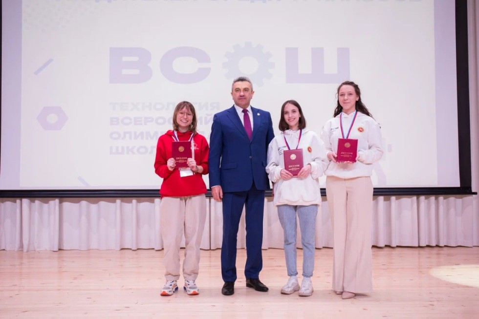 Лучшие из лучших в предметной области 'Технология' были награждены в Казани ,Елабужский институт КФУ