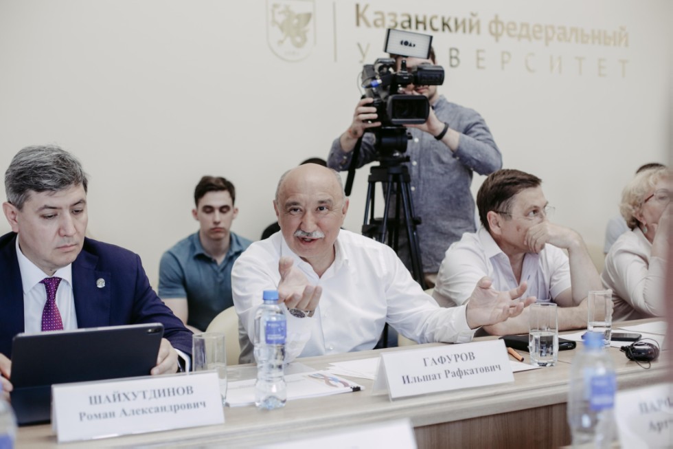 Governor of Karelia Artur Parfyonchikov seeks to reingivorate ties with Kazan University