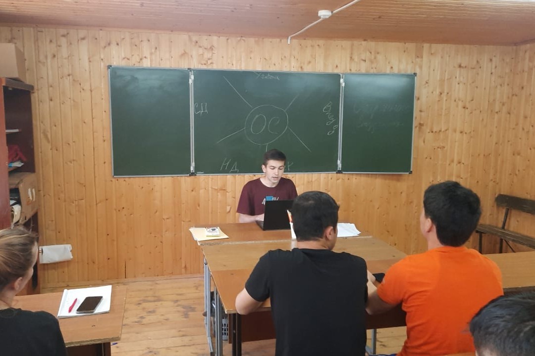 Профильная смена в СОЛ 'Буревестник' Профильная смена в СОЛ 'Буревестник'