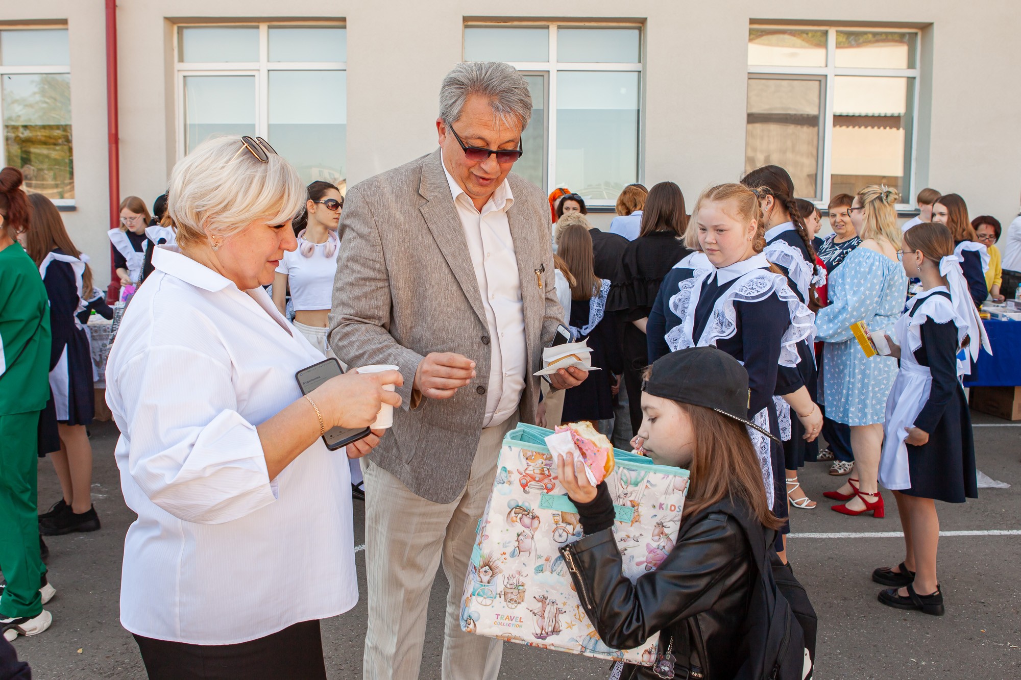 Благотворительная ярмарка 'Добрый университет' прошла в Университетской Благотворительная ярмарка 'Добрый университет' прошла в Университетской