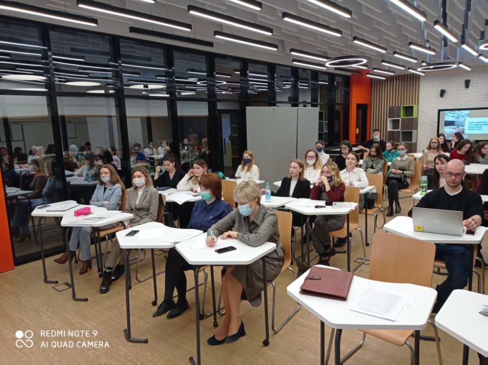 Подводим итоги научно-образовательной конференции студентов на кафедре билингвального и цифрового образования Подводим итоги научно-образовательной конференции студентов на кафедре билингвального и цифрового образования