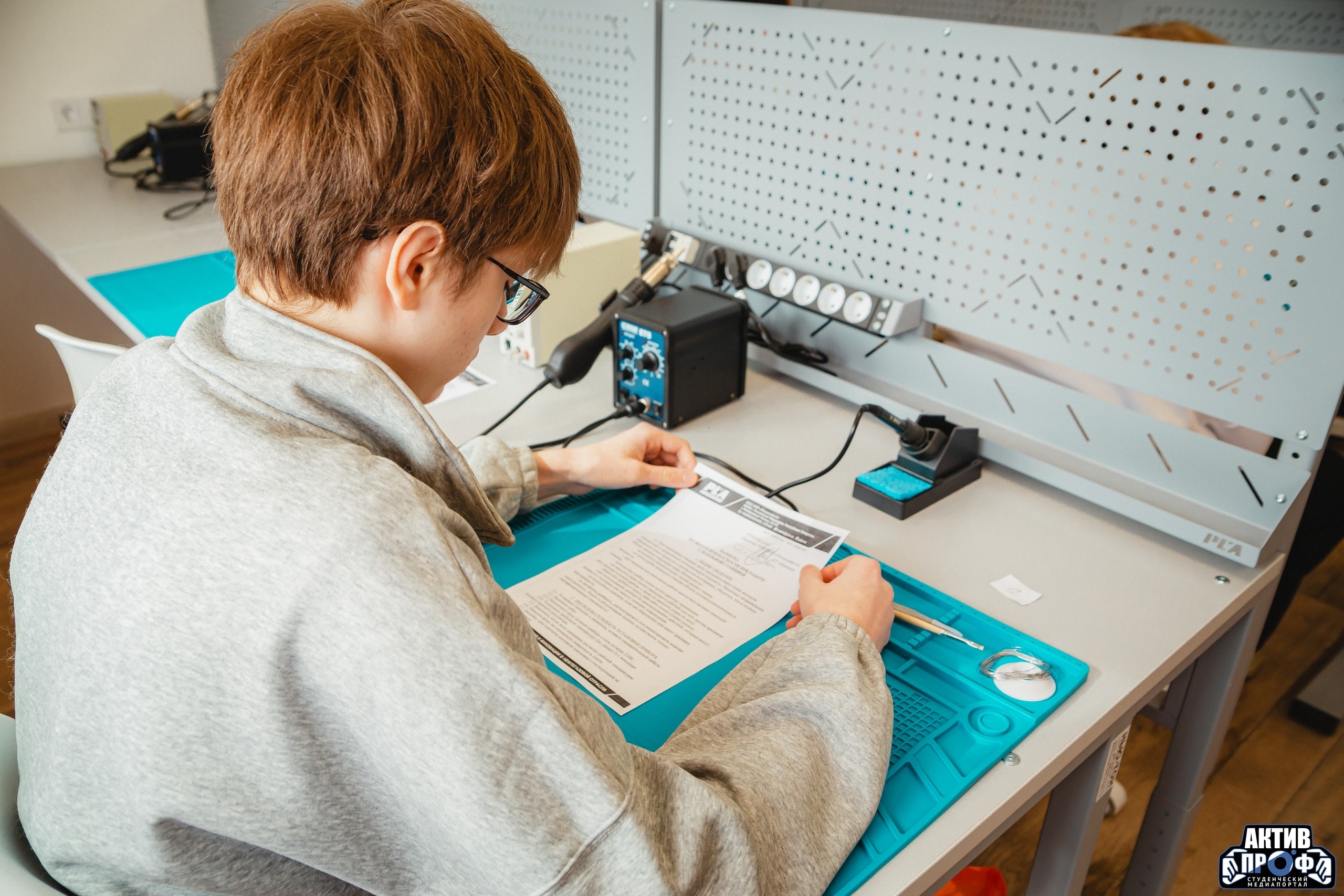 'Собрать схему и доказать класс' 'Собрать схему и доказать класс'