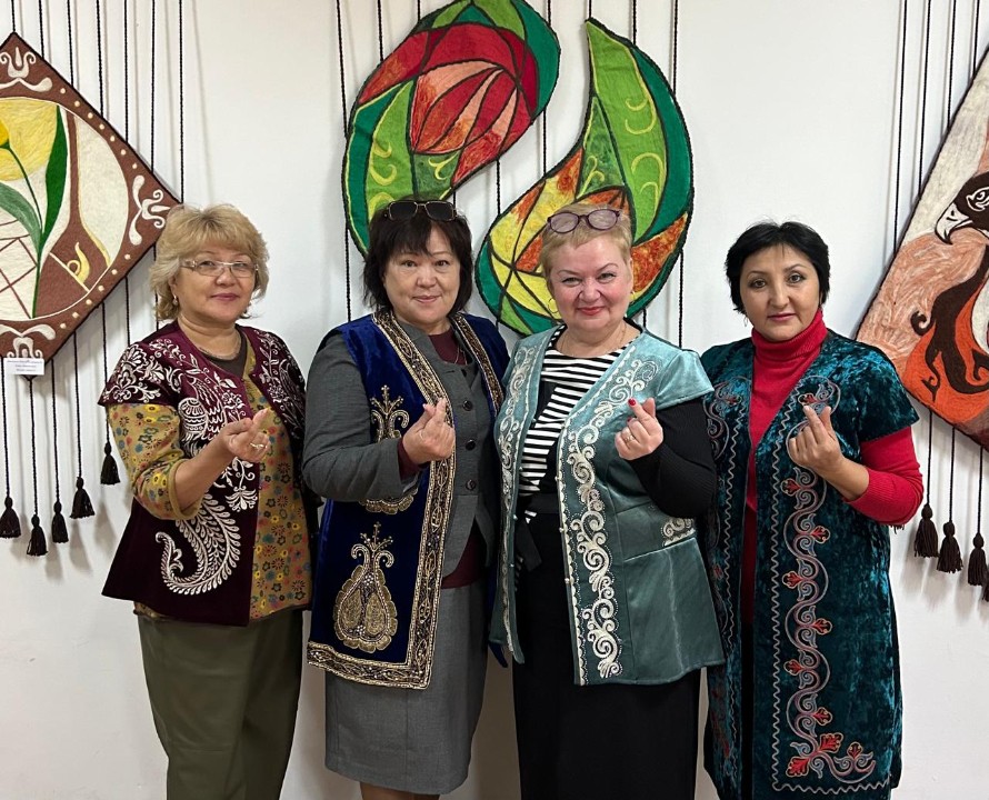 УКРЕПЛЕНИЕ АКАДЕМИЧЕСКИХ СВЯЗЕЙ МЕЖДУ УНИВЕРСИТЕТАМИ ТАТАРСТАНА И КАЗАХСТАНАВ ОБЛАСТИ ДИЗАЙНА УКРЕПЛЕНИЕ АКАДЕМИЧЕСКИХ СВЯЗЕЙ МЕЖДУ УНИВЕРСИТЕТАМИ ТАТАРСТАНА И КАЗАХСТАНАВ ОБЛАСТИ ДИЗАЙНА