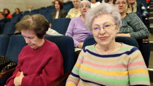 Откуда взялись татары: для студентов серебряного возраста состоялась лекция историка-генеаолога Искандера Гильманова Откуда взялись татары: для студентов серебряного возраста состоялась лекция историка-генеаолога Искандера Гильманова