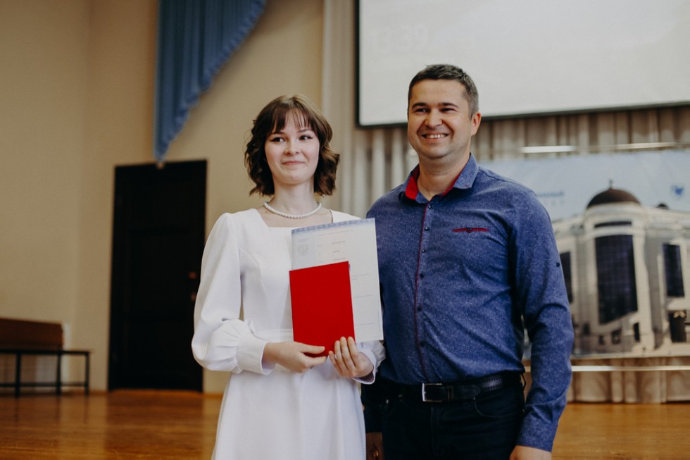 Состоялось торжественное вручение дипломов выпускникам бакалавриата по направлению Состоялось торжественное вручение дипломов выпускникам бакалавриата по направлению