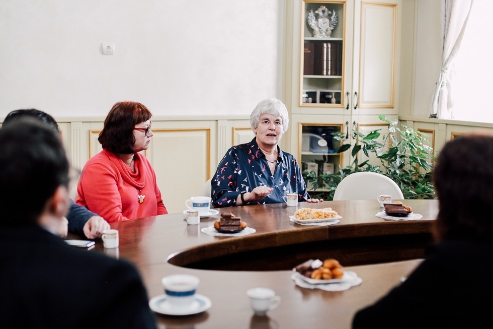 Professor Janet Hartley, London School of Economics, presented her research in Russian history Professor Janet Hartley, London School of Economics, presented her research in Russian history
