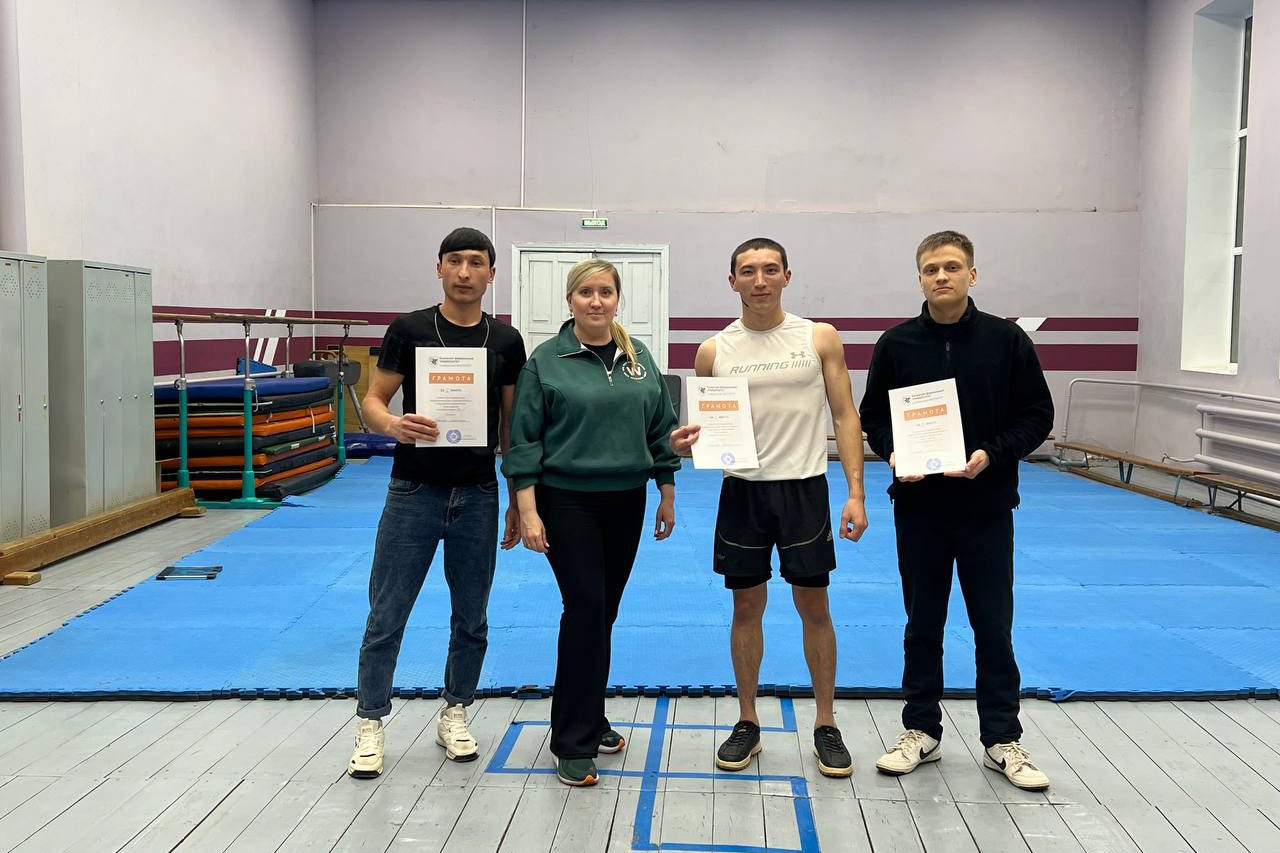 В Елабужском институте КФУ определили лучших армрестлеров В Елабужском институте КФУ определили лучших армрестлеров