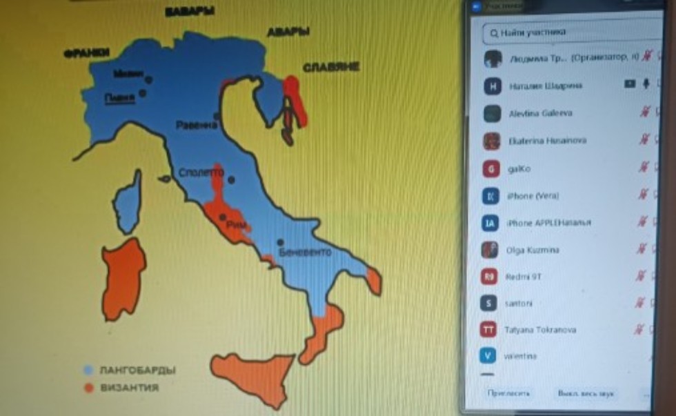 Продолжаются занятия слушателей серебряного возраста Продолжаются занятия слушателей серебряного возраста