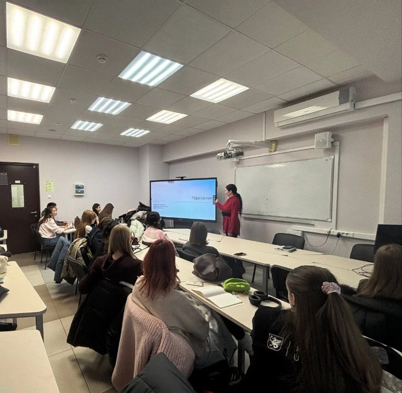 Конфликтологи прослушали правила поведения в ЧС Конфликтологи прослушали правила поведения в ЧС