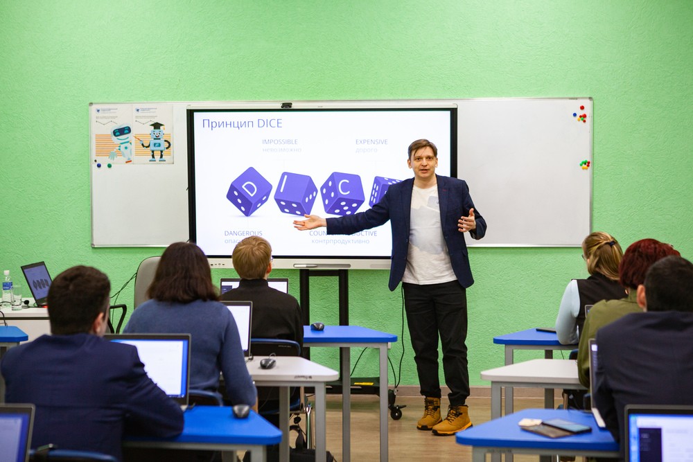 ������ ������-����� '��� �������� ������� ����� ��������������� � ������������� 3D/VR �������'