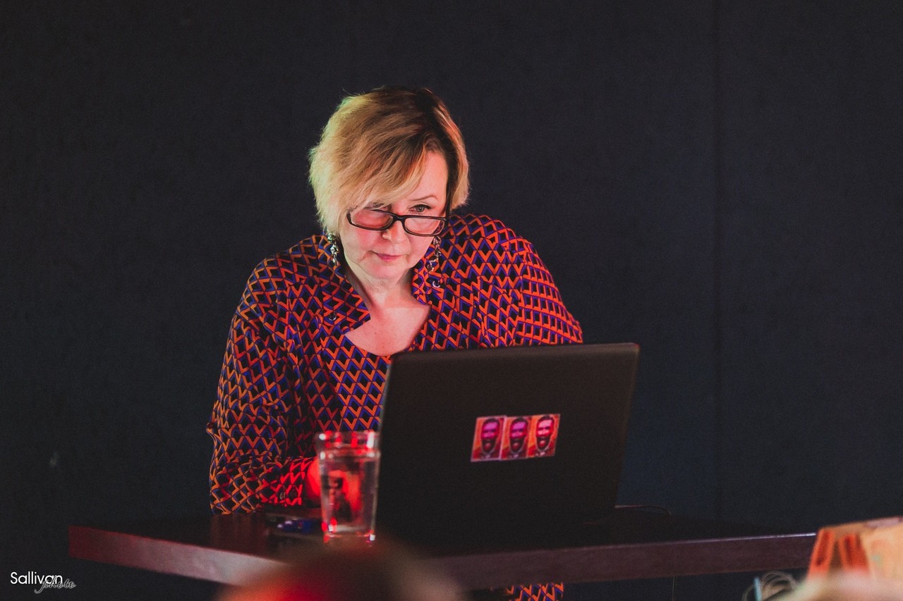 ������� ������� � ������������ �������� �� '���� ��������' � ����������