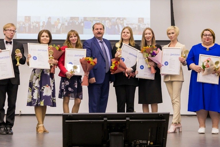 ������������� ������ ����������� ��������� ��� ����� � ����� ������