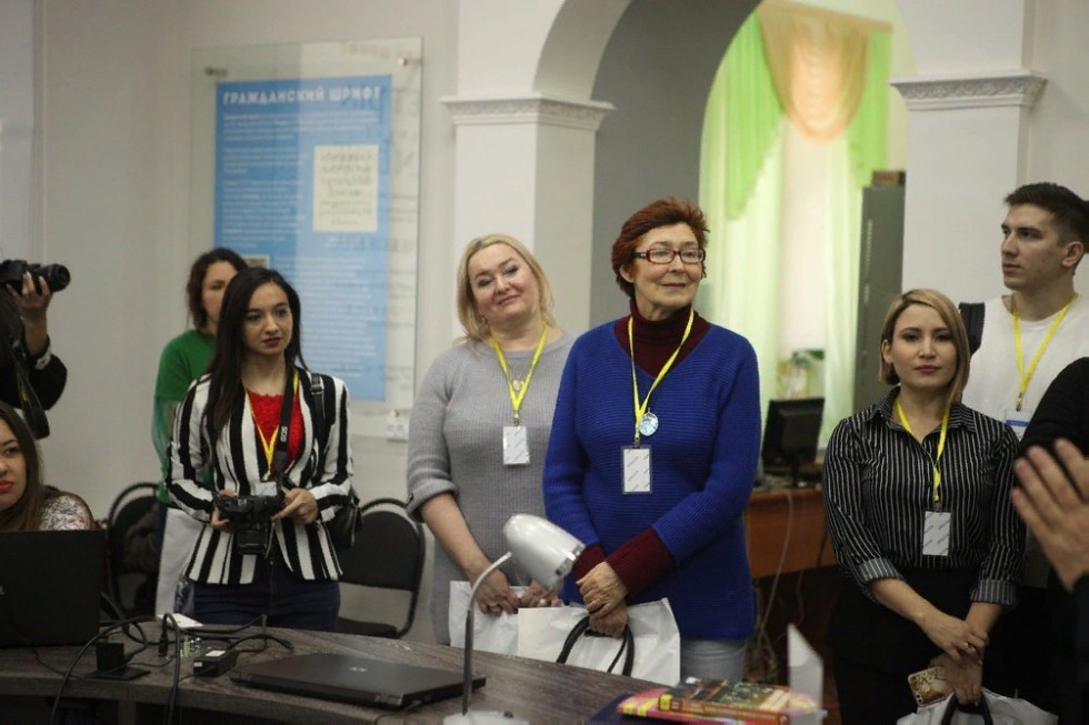 В Елабужском институте КФУ прошёл пресс-тур с участием представителей СМИ и блогеров В Елабужском институте КФУ прошёл пресс-тур с участием представителей СМИ и блогеров