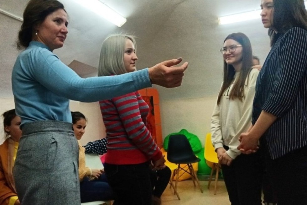 Мастер-класс от практикующего психолога 'Влияние семейных сценариев на членов семьи' Мастер-класс от практикующего психолога 'Влияние семейных сценариев на членов семьи'