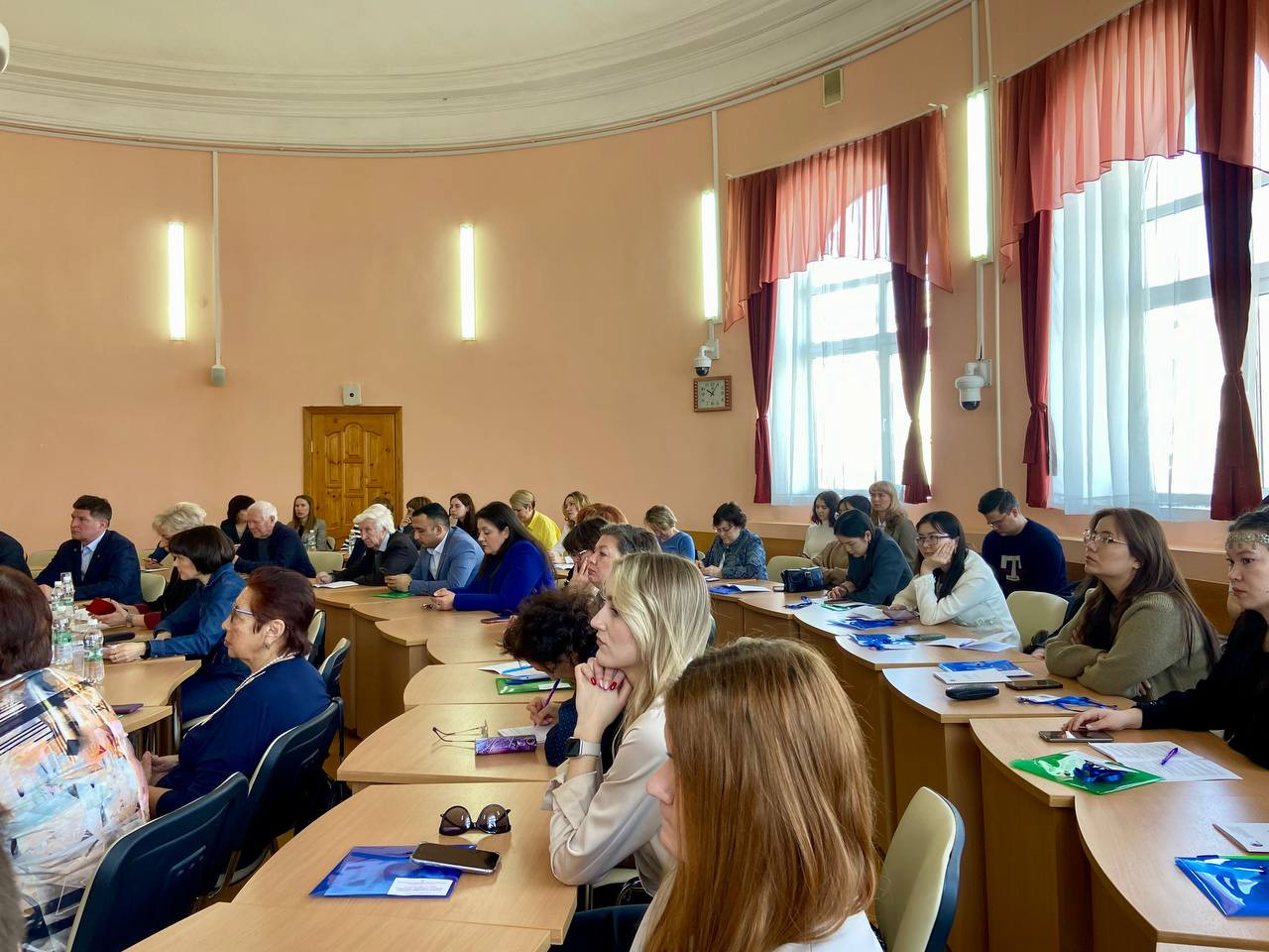 ����� ������������� ������-������������ ����������� � ������������� ��������