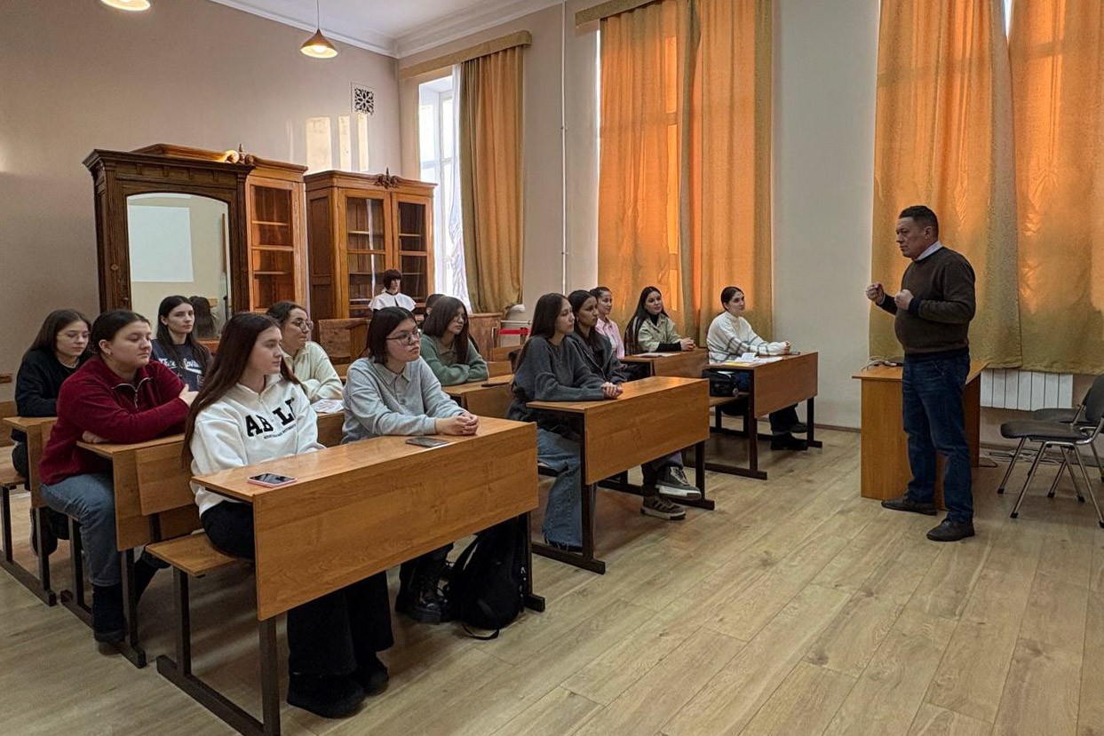 Родной язык ? хранитель истории и традиций народа Родной язык ? хранитель истории и традиций народа