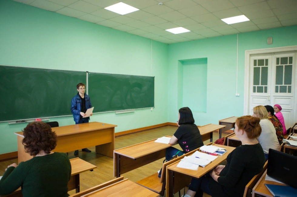 В Елабужском институте КФУ прошла публичная лекция 'Лев Толстой - мыслитель и художник' В Елабужском институте КФУ прошла публичная лекция 'Лев Толстой - мыслитель и художник'