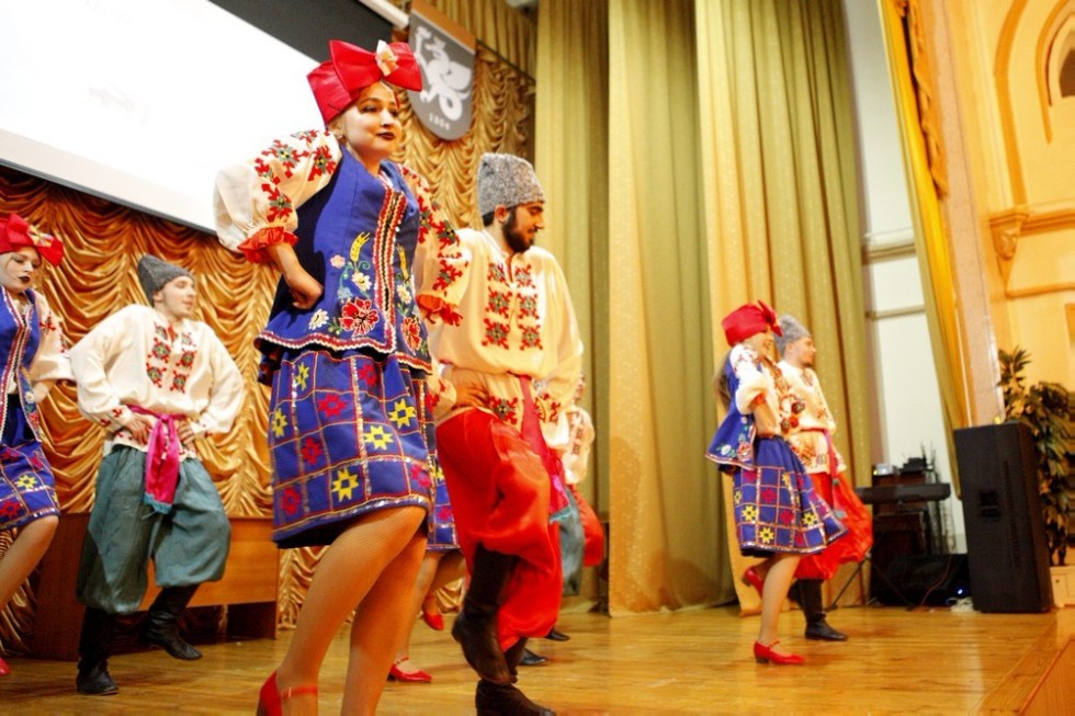 Студвесна: юный граф Толстой, футбал и приключения юриста Студвесна: юный граф Толстой, футбал и приключения юриста