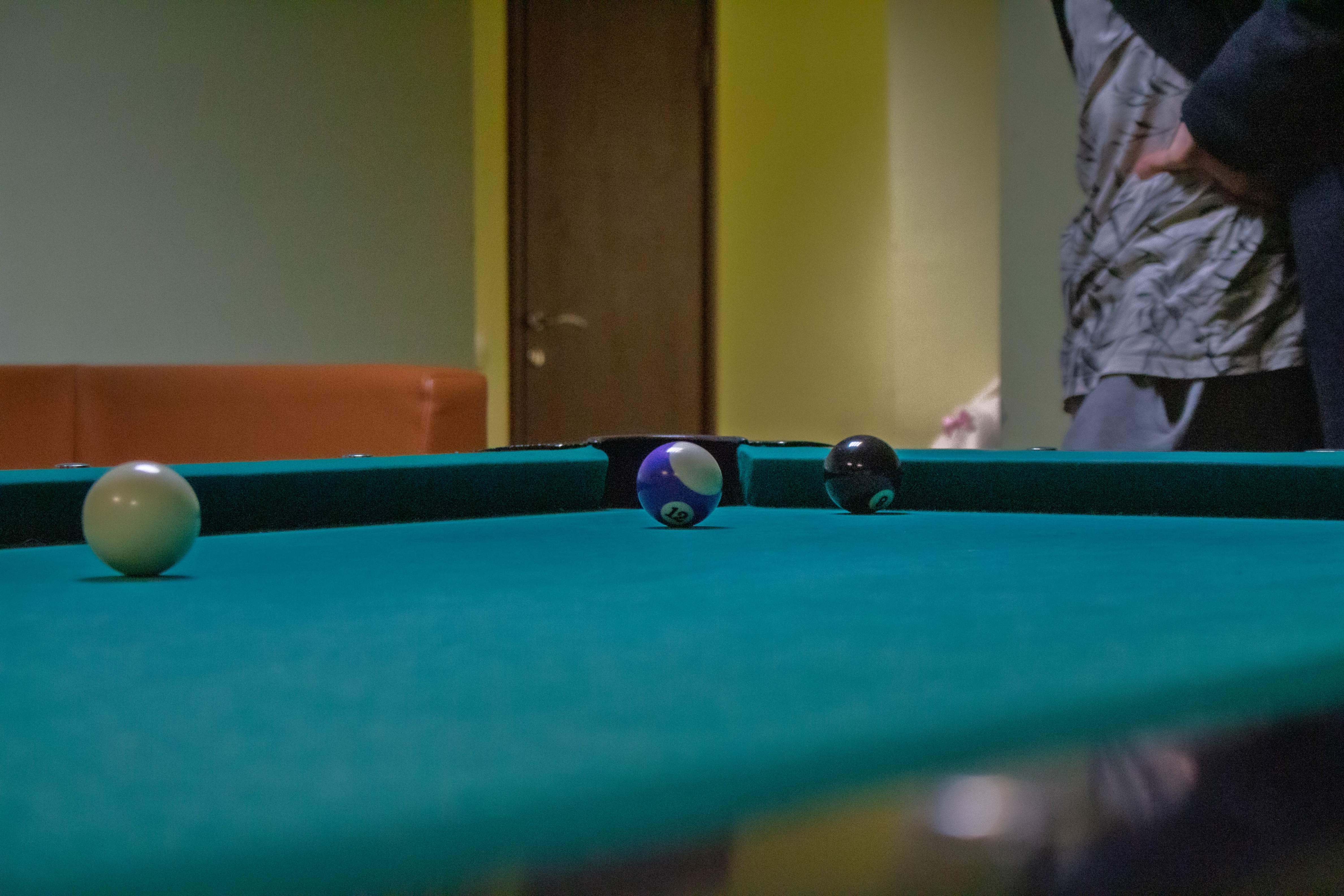 Кий, шар и студенческий азарт: Турнир по бильярду в Деревне Универсиады Кий, шар и студенческий азарт: Турнир по бильярду в Деревне Универсиады