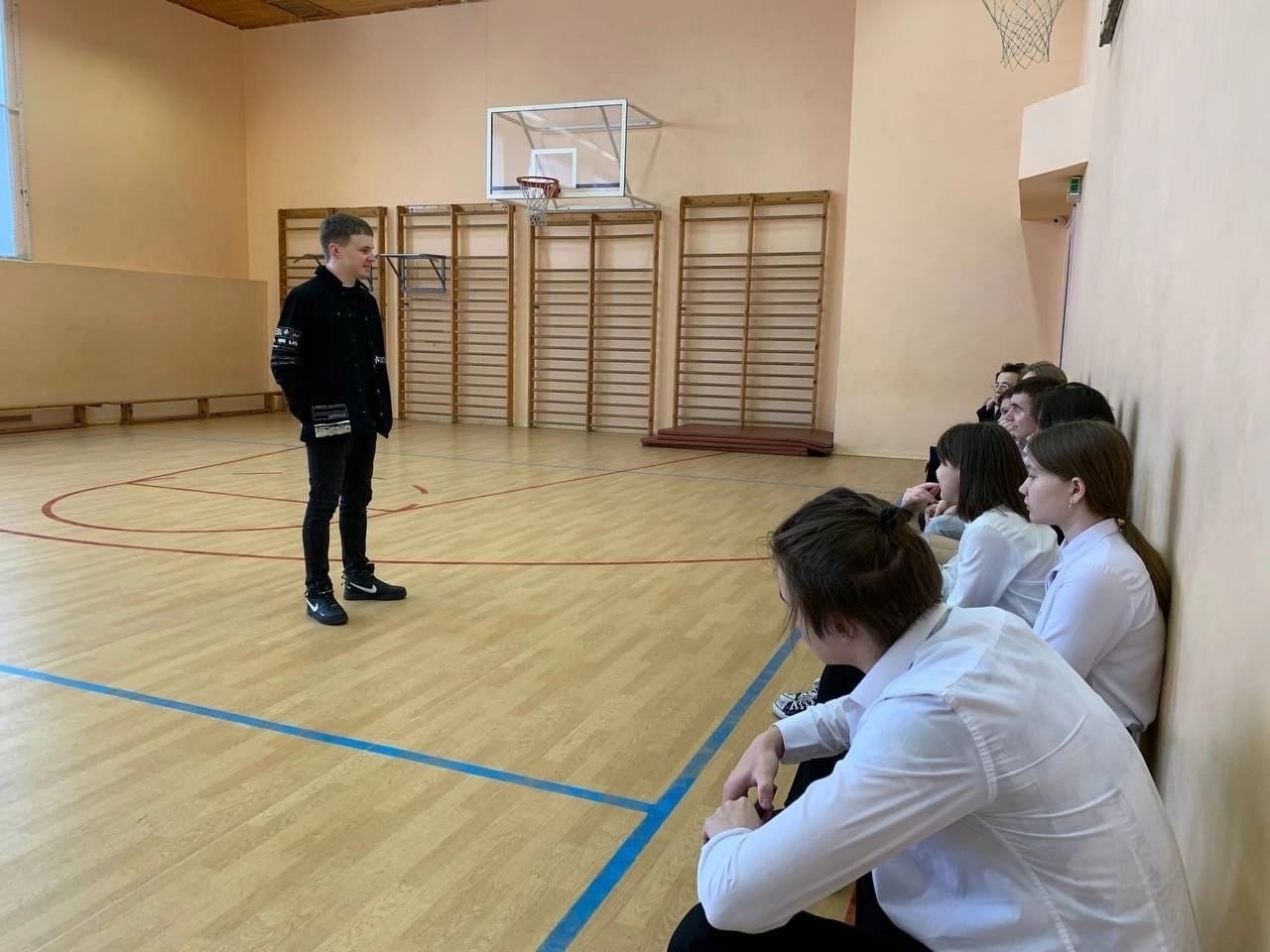 Профориентация в гимназии 4 г. Оренбург и Большешемякинскую СОШ Профориентация в гимназии 4 г. Оренбург и Большешемякинскую СОШ