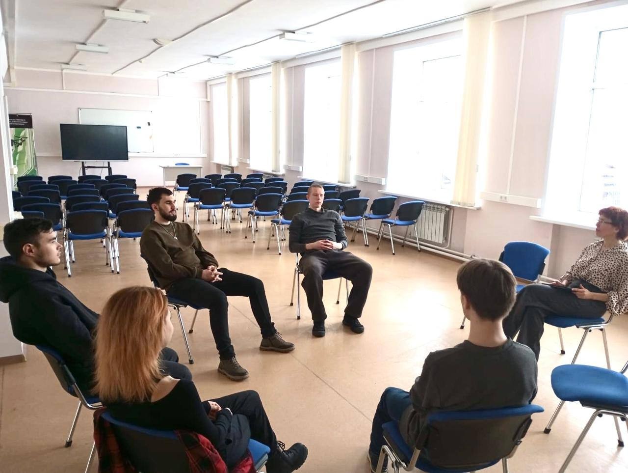 Студенты ИИРСИ приняли участие в тренингах по психологической поддержке и командной работе Студенты ИИРСИ приняли участие в тренингах по психологической поддержке и командной работе