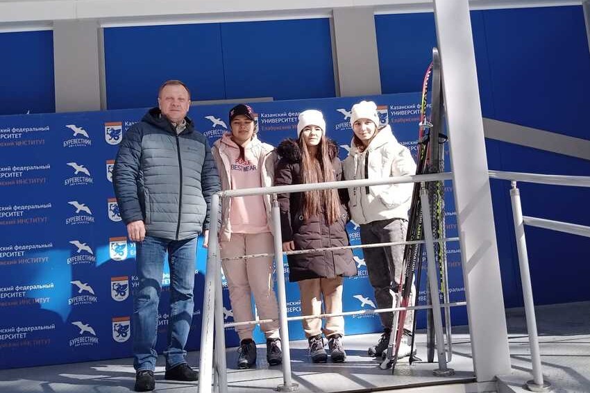 Студенты отделения экономических и юридических наук выехали в 'Буревестник' Студенты отделения экономических и юридических наук выехали в 'Буревестник'