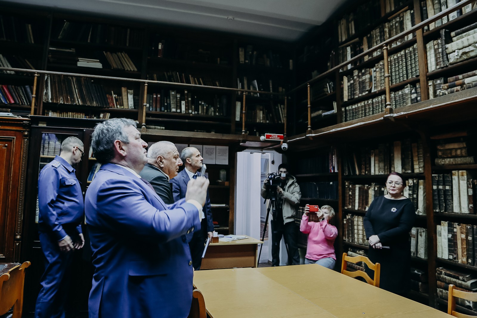 Парламентарии Тверской области посетили Казанский федеральный университет и Научную библиотеку Парламентарии Тверской области посетили Казанский федеральный университет и Научную библиотеку