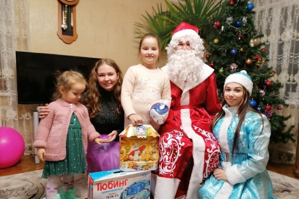 'Праздник в каждый дом': поздравление с Новым годом 'Праздник в каждый дом': поздравление с Новым годом