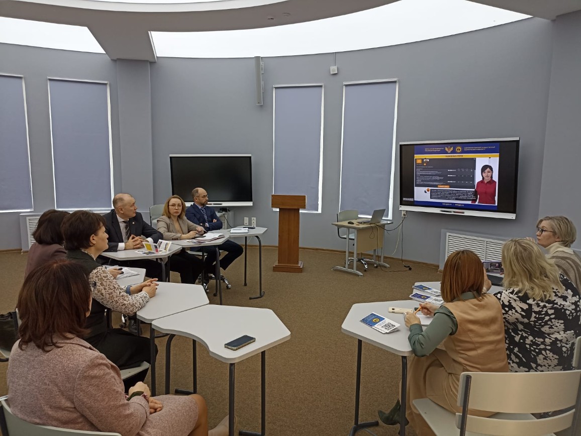 В Институте психологии и образования прошел круглый стол по цифровым симуляторам В Институте психологии и образования прошел круглый стол по цифровым симуляторам