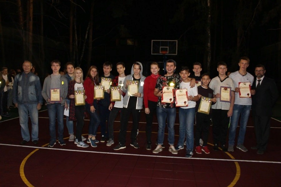 Летняя физико-математическая школа завершила свою работу Летняя физико-математическая школа завершила свою работу