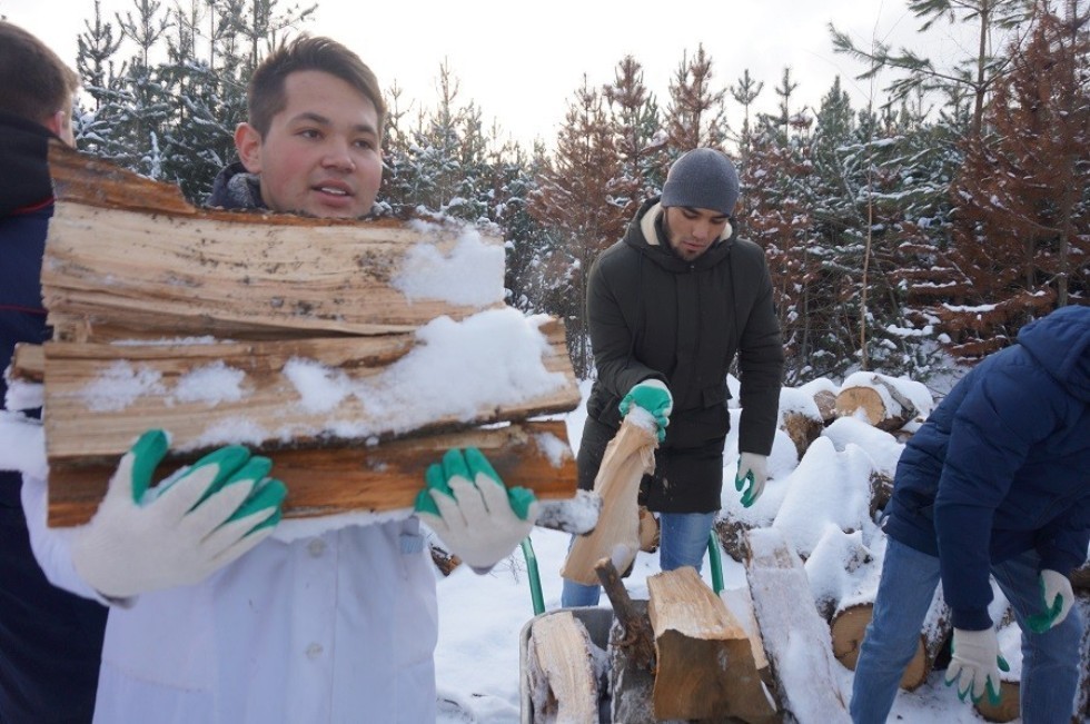 Студенты Елабужского института КФУ ведут работу по сохранению экологии республики Студенты Елабужского института КФУ ведут работу по сохранению экологии республики