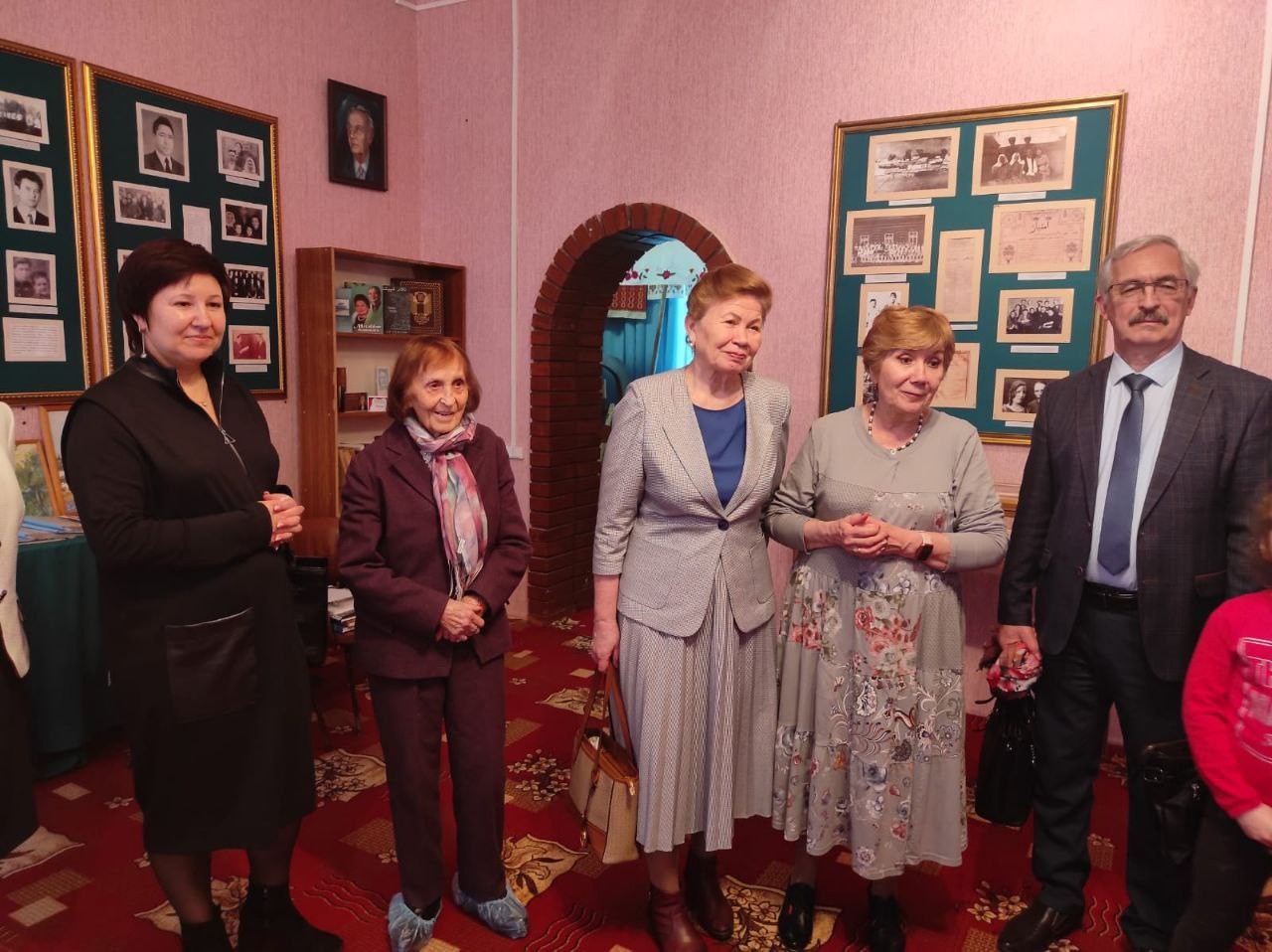 Без тарихта эзлебез... Без тарихта эзлебез...