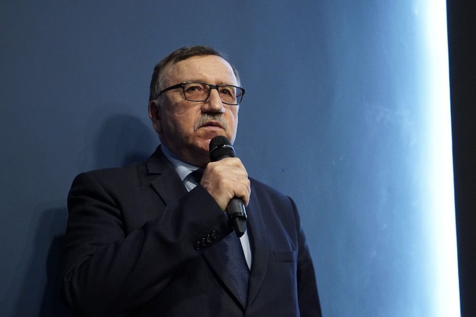 Первый в России телемост Международная космическая станция - Казанский федеральный университет ? МДЦ 'Артек' Первый в России телемост Международная космическая станция - Казанский федеральный университет ? МДЦ 'Артек'