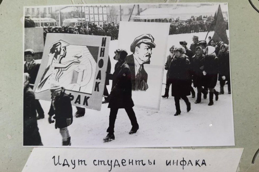 К 100-летию ТАССР. Праздник 7 ноября: фотолетопись из фондов музея К 100-летию ТАССР. Праздник 7 ноября: фотолетопись из фондов музея