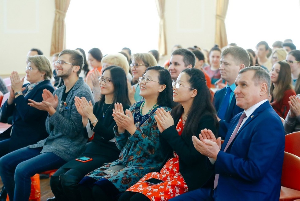 Предстаивтели Института Конфуция КФУ приняли участие в Днях китайской культуры Чувашского государственного педагогического университета им. И.Я. Яковлева Предстаивтели Института Конфуция КФУ приняли участие в Днях китайской культуры Чувашского государственного педагогического университета им. И.Я. Яковлева