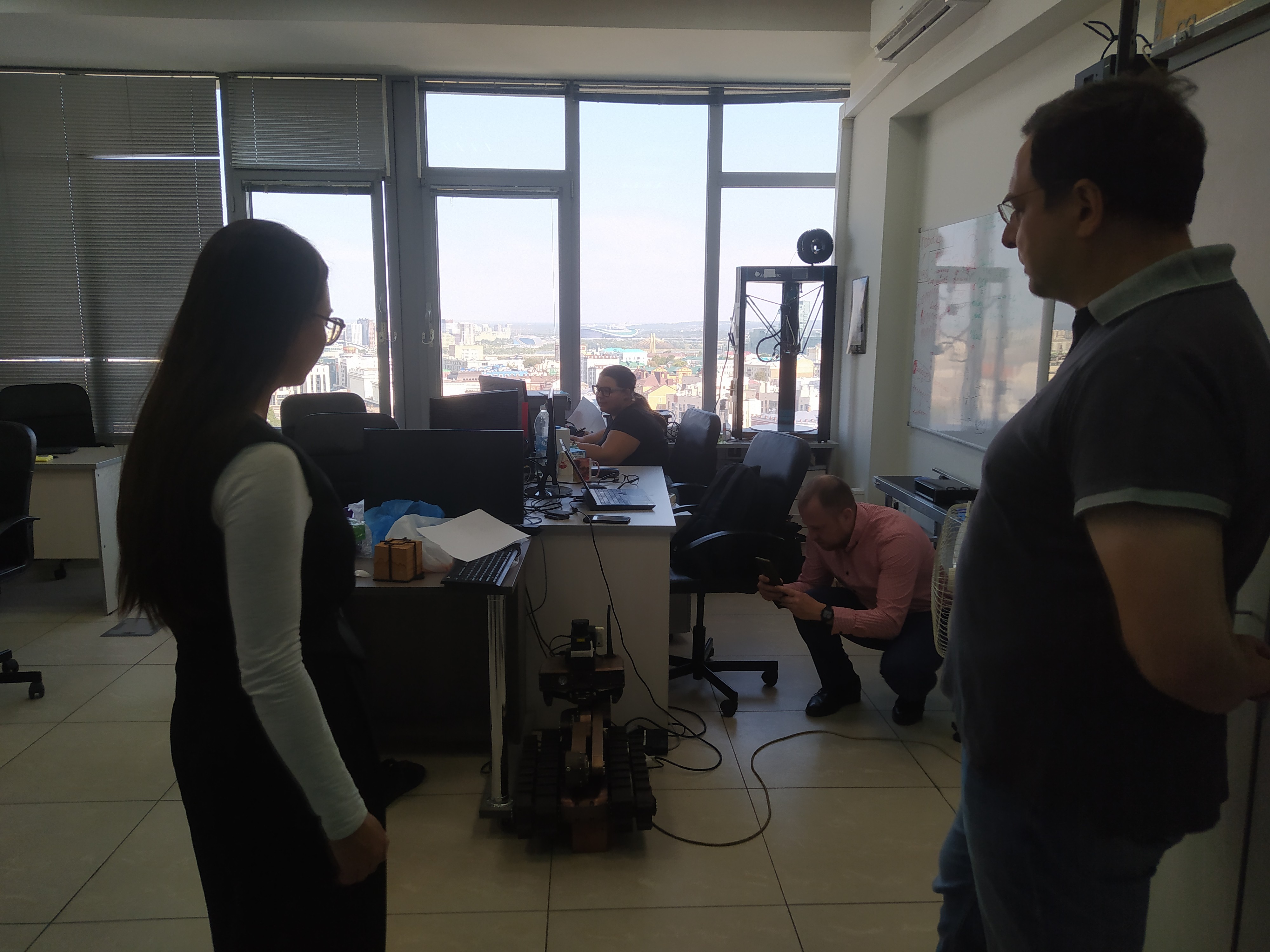 Сотрудники IT-парка посетили Лабораторию интеллектуальных робототехнических систем Сотрудники IT-парка посетили Лабораторию интеллектуальных робототехнических систем