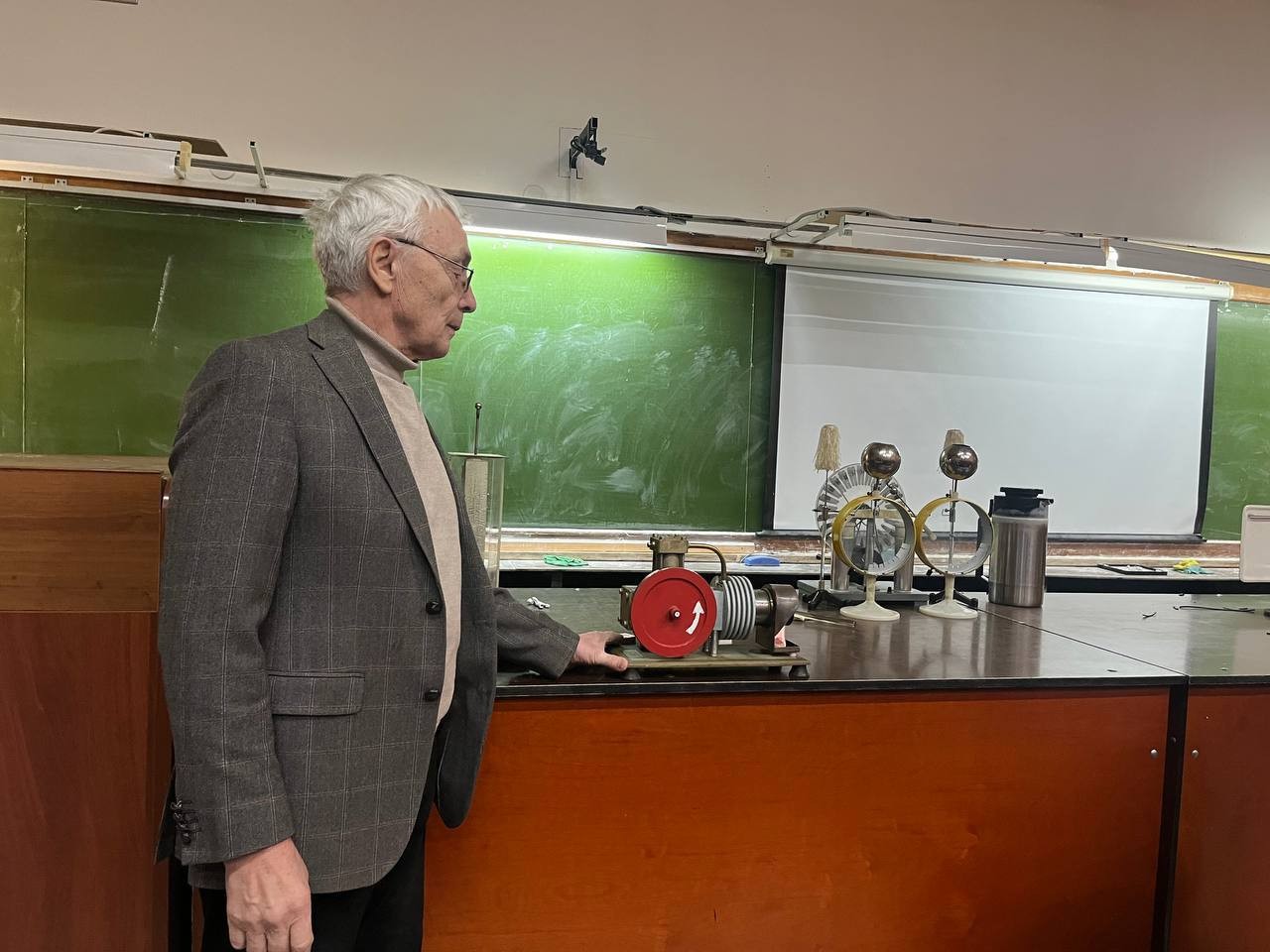 Лицеисты погрузились в удивительный мир науки Лицеисты погрузились в удивительный мир науки