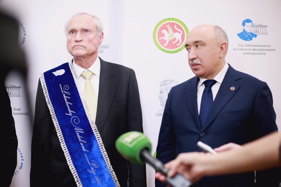 Lobachevsky Medal and Prize Awarded to Richard Schoen