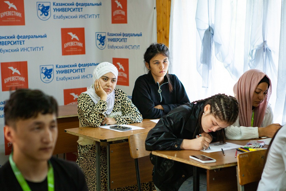 В 'Буревестнике' прошли мастер-классы для иностранных студентов В 'Буревестнике' прошли мастер-классы для иностранных студентов