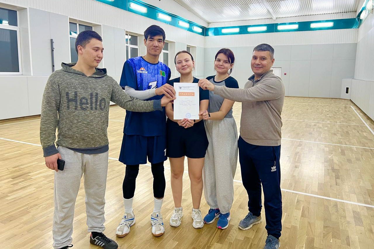 'Весёлые старты' прошли в Елабужском институте КФУ 'Весёлые старты' прошли в Елабужском институте КФУ